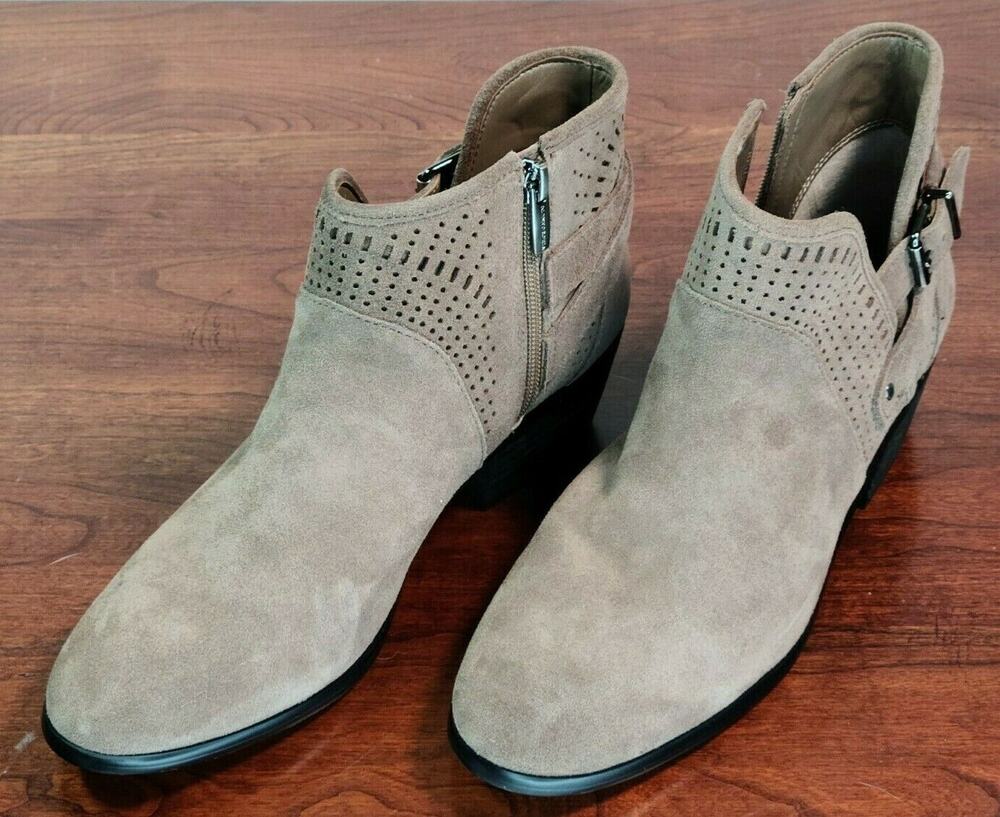 Vince Camuto Womens Pralate Bootie Tuscan Taupe Suede Womens Size 9.5